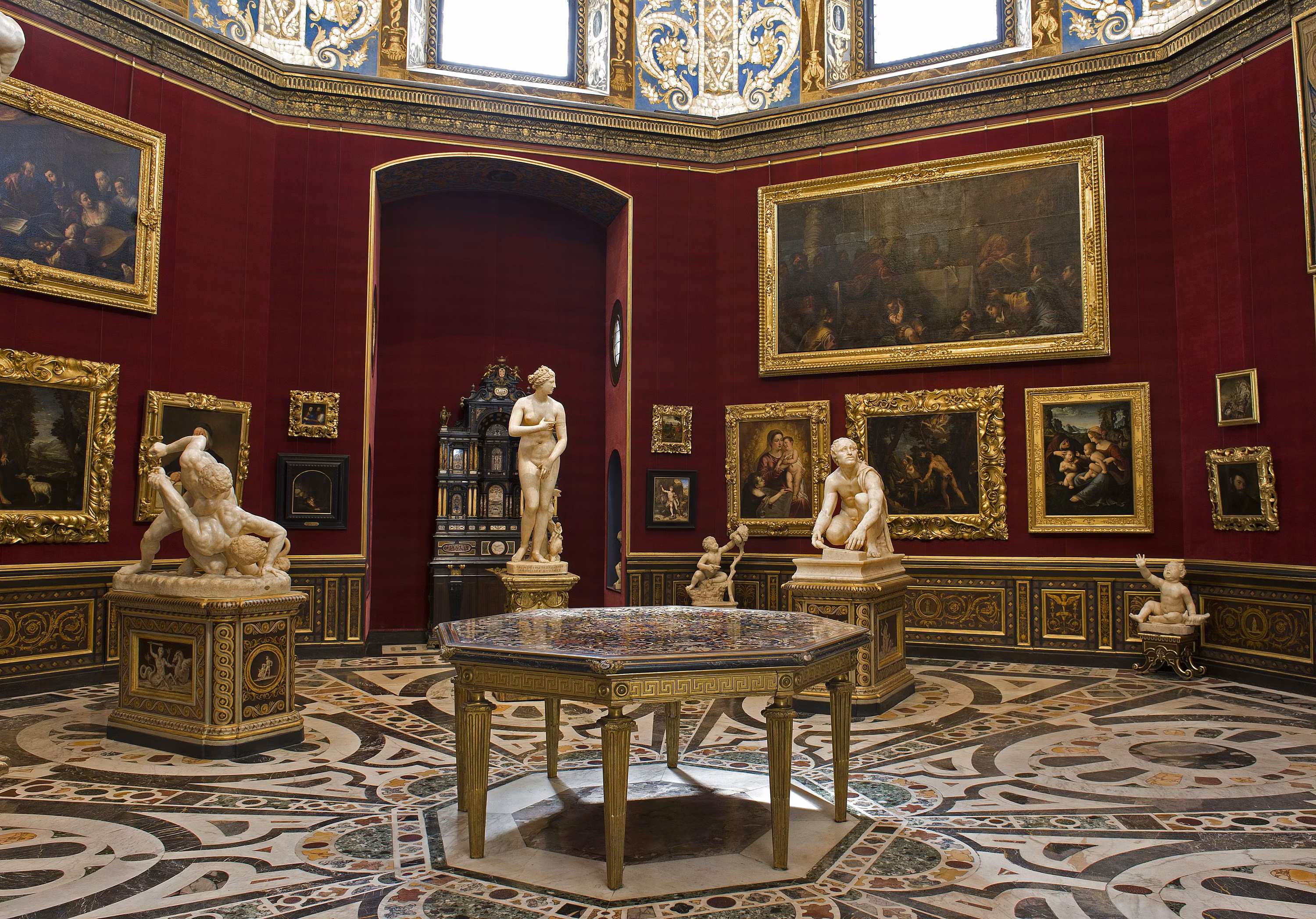 La Tribuna La Tribuna
